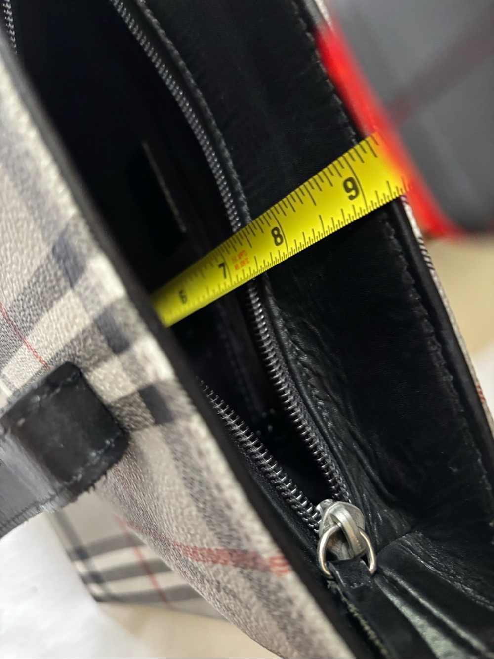 Women’s Vintage Burberry Gray Plaid Handbag - Picture 4 of 11